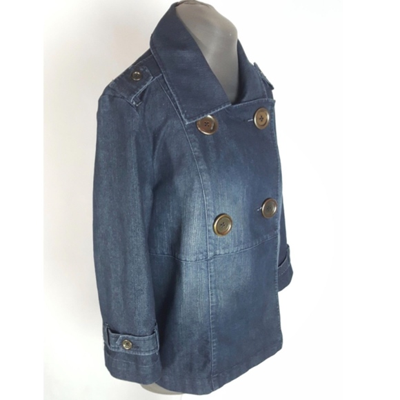 Denim Jean Jacket w Double Breasted Buttons - Picture 2 of 8